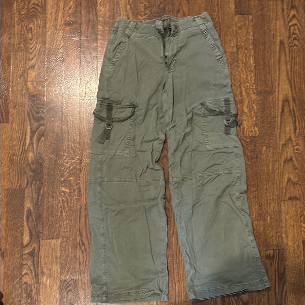 Women’s AE Green Cargo Pants